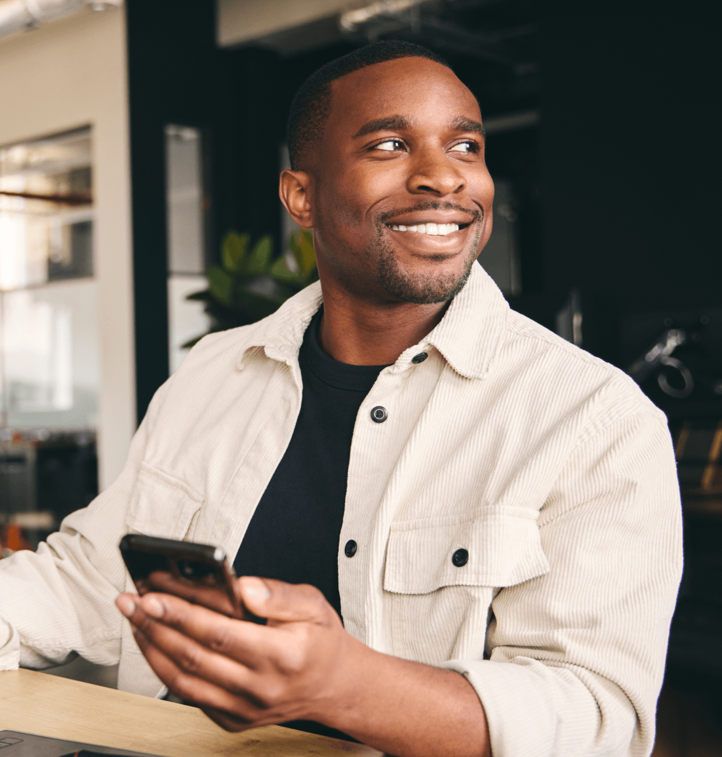 Happy person using Siah Labs commission tool
